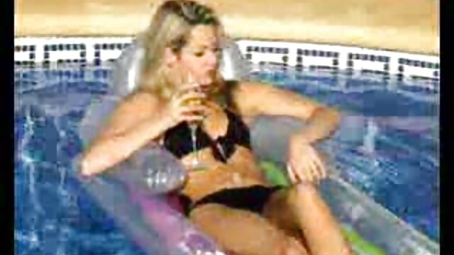 ナタリー欲望ディルドルは男を置き換えます。 エロ 動画 女性 用