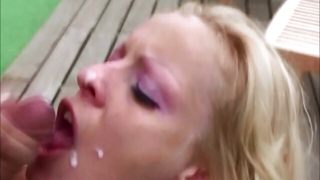 広々としたテントでビーチに面した男の子のゲイセックス 無料 エロ 動画 女 用