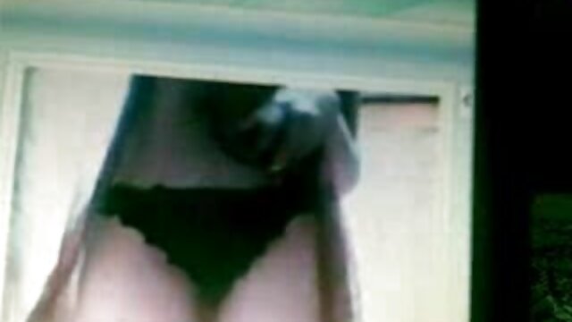 オナニーによって運び去られたバイブレーターで裸の18歳の女の子Anya 女性 用 無料 動画