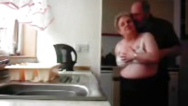 輝くように膿を舐めた後、1サイズで情熱的なねじ込み薄い美しさを持つ男 女性 向け 無 修正 av